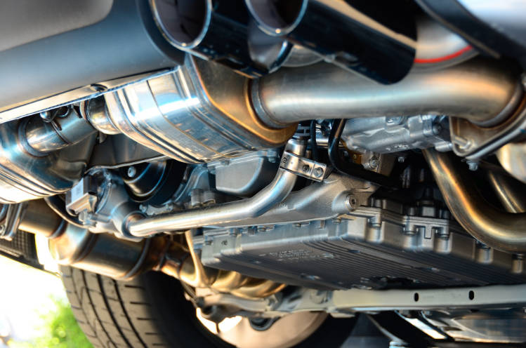 dessous-de-moteur